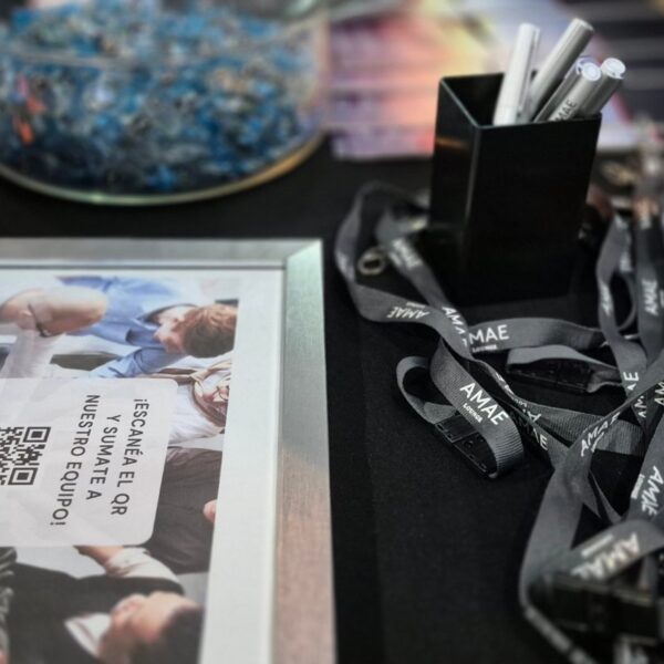 CrossRacer y AMAE Lounge en la feria de…
